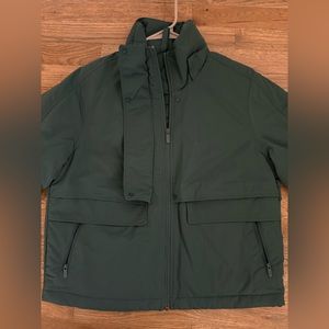 Lululemon Size 6 Insulate Jacket (Color Blue/Green)